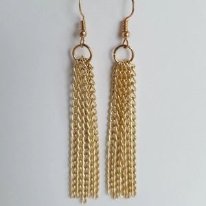 🍁3/$25 Gold Chain Dangle earrings